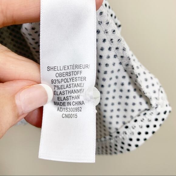 Adrianna Papell Accordion Pleats Sleeveless Smock Neck White/Black Polka Dot Top - Picture 5 of 9